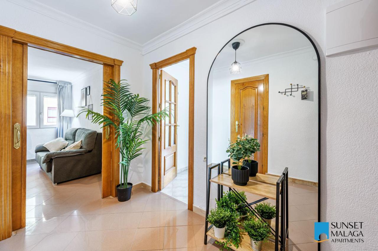 Malaga Central Station Apartment Exterior photo